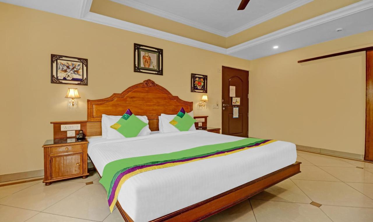 Treebo Trend Hotel Indrapuri Thiruvananthapuram Exteriör bild